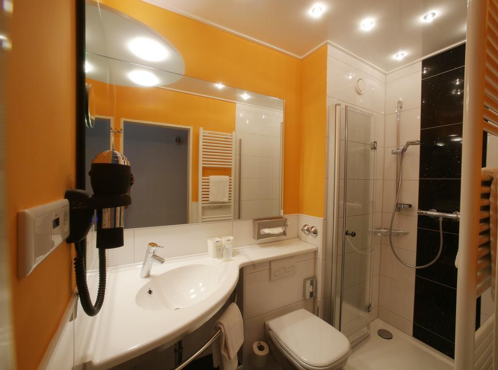 Hotel Unterfeldhaus Erkrath Zewnętrze zdjęcie